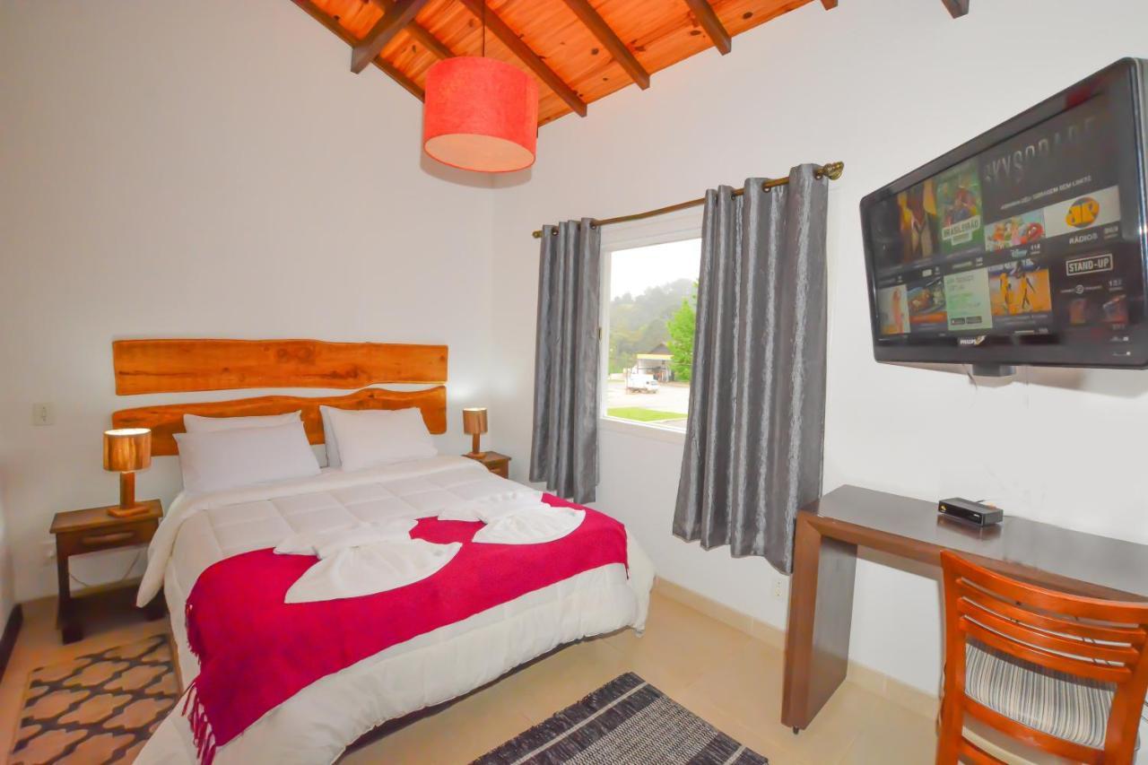 Maison Bleue Suites Monte Verde  Eksteriør billede